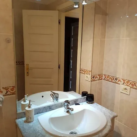 On Avenida De Amsterdam 3 Apartment Los Cristianos (Tenerife)